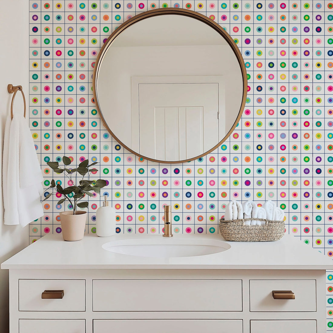 Pop Art Button Wallpaper for a Retro Modern Feel